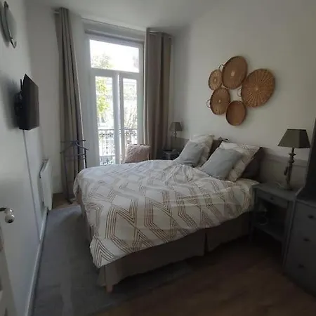 Reves Sales Apartment *