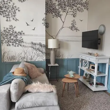 Apartment Reves Sales *